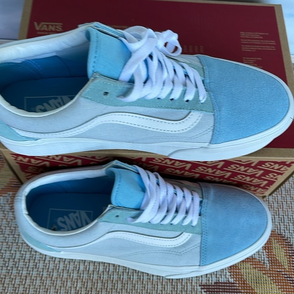 Vans WMNS Old Skool Stackfo
Color Block Blue
VN0009P2BLU
Platforms Sneakers - Picture 3 of 8